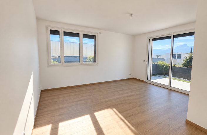 Appartement T4 entièrement rénové avec terrasse — photo 3