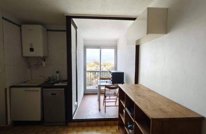 Location à l'année T2 33,32m2 meublé avec parking — photo 3