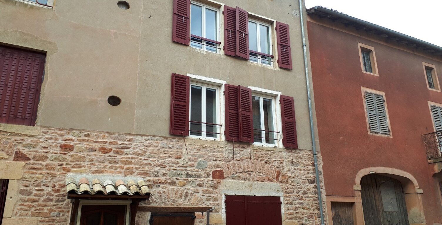 Location maison 2 pièces 52 m² à Leynes (71570) — photo 1