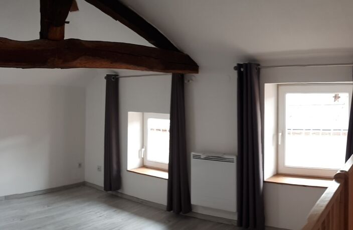 Location maison 2 pièces 52 m² à Leynes (71570) — photo 4