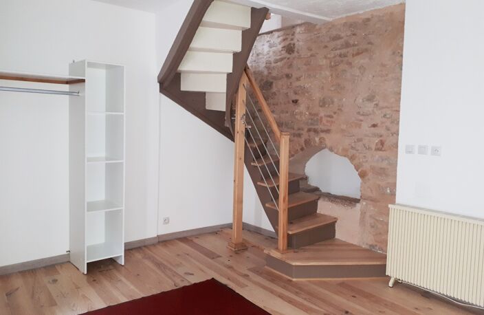 Location maison 2 pièces 52 m² à Leynes (71570) — photo 5
