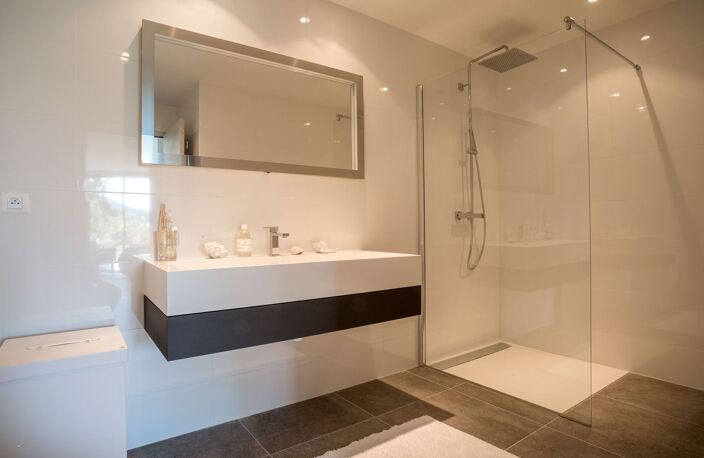DERNIER ETAGE - T3 DE 65M² + EXTERIEUR 13M² AUX CAMOINS  — photo 4
