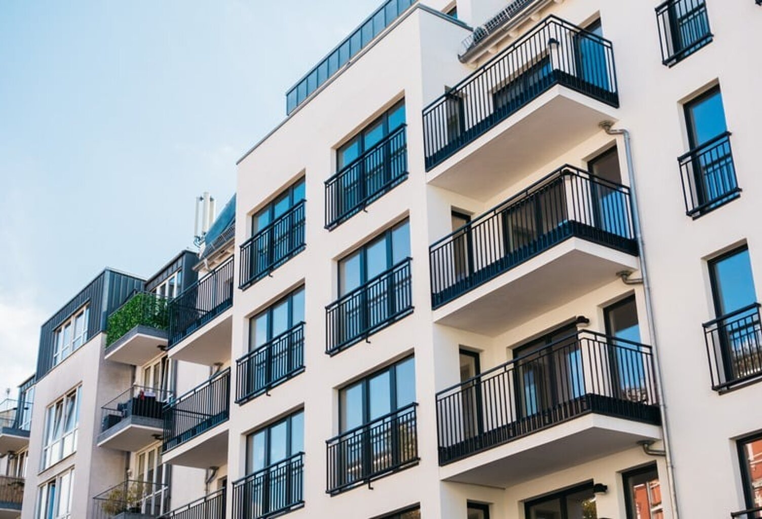 SUPERBE T3 AVEC TERRASSE – QUALITÉ DE VIE & OPPORTUNITÉ DE VALORISATION AUX PORTES DE PARIS  — photo 1