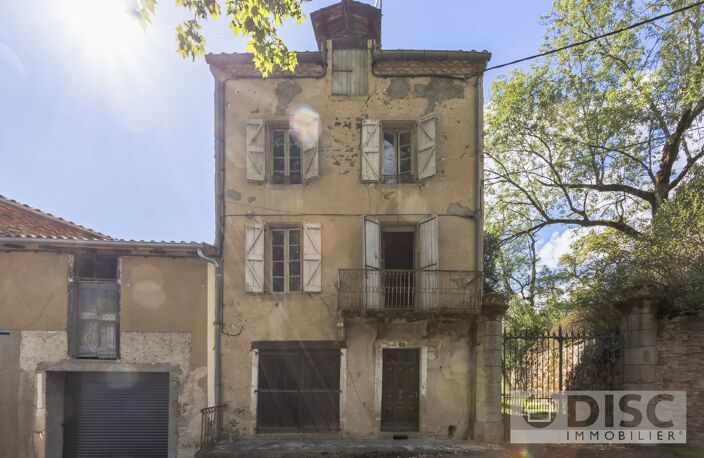 Charmante maison de village à rénover sur une belle place à Laguépie. — photo 2