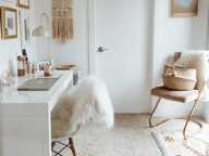 DERNIER ETAGE AVEC BALCON - PETITE RESIDENCE - COEUR DE VILLAGE - FAIBLES CHARGES — photo 3