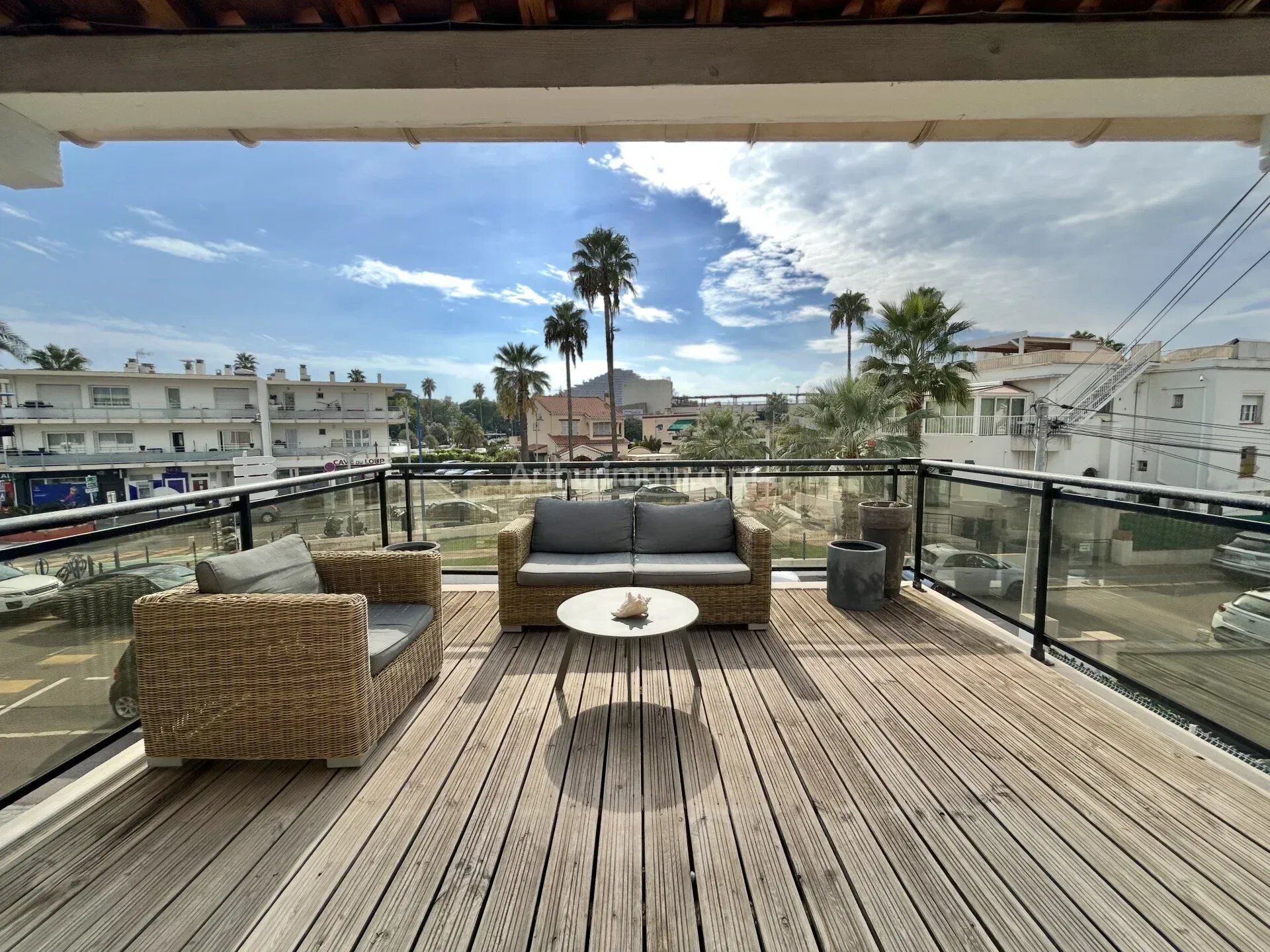 Appartement 4 pièces 100 m² · à Villeneuve-Loubet · 100 m² · 650 000 €