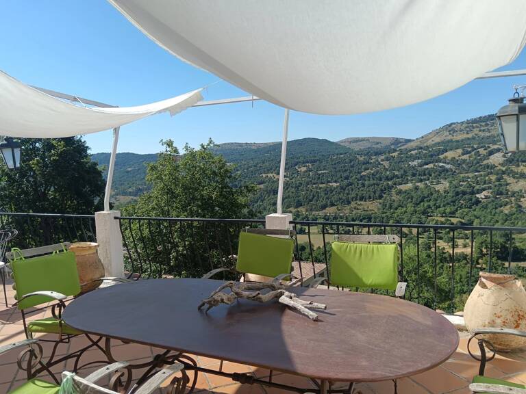 COURSEGOULES – ANCIENNE AUBERGE DE CARACTÈRE – 393 M² – PROJET TOURISTIQUE OU INVESTISSEMENT — photo 1