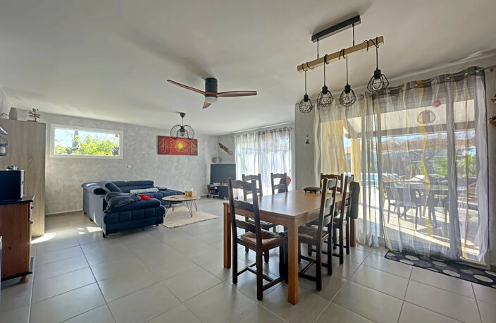 Maison contemporaine T5 avec piscine et double garage - 5min — photo 2
