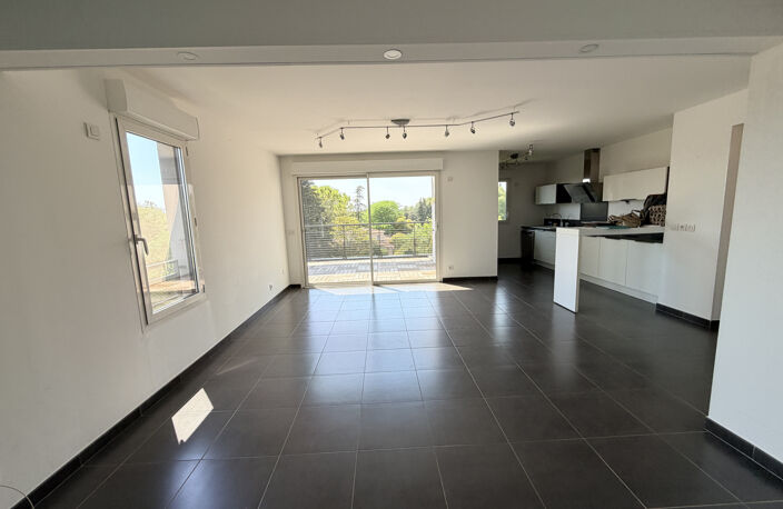 T4 dernier étage - Terrasse - Garage double - 106m2 — photo 2