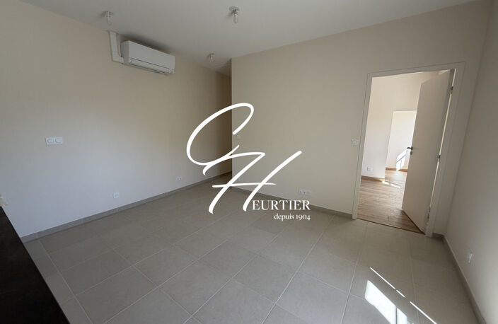 APPARTEMENT - T2 - REFAIT A NEUF — photo 3