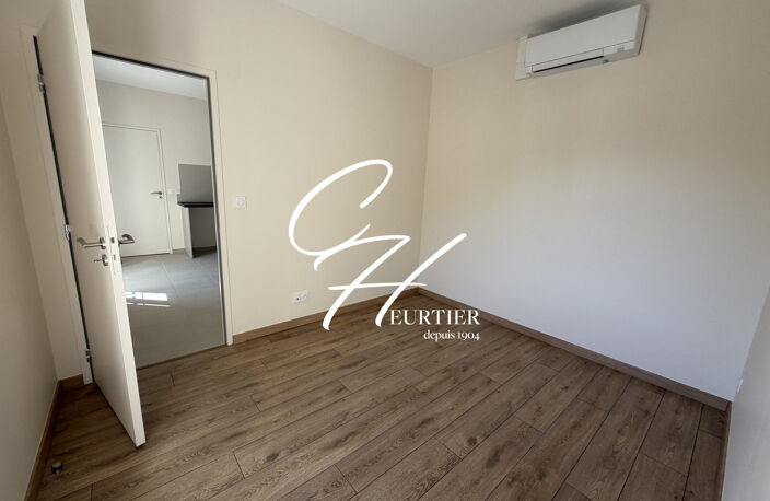 APPARTEMENT - T2 - REFAIT A NEUF — photo 4