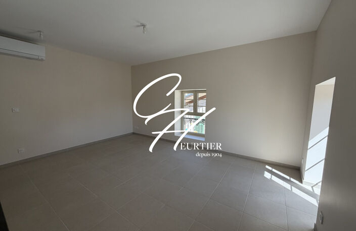 APPARTEMENT - T2 - REFAIT A NEUF — photo 4