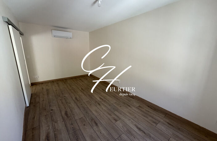 APPARTEMENT - T2 - REFAIT A NEUF — photo 5