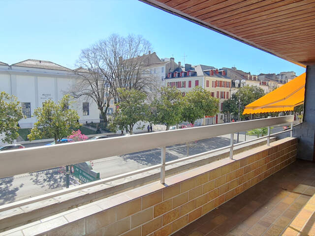 Appartement 80 m² - Ascenseur - Terrasse Sud — photo du bien