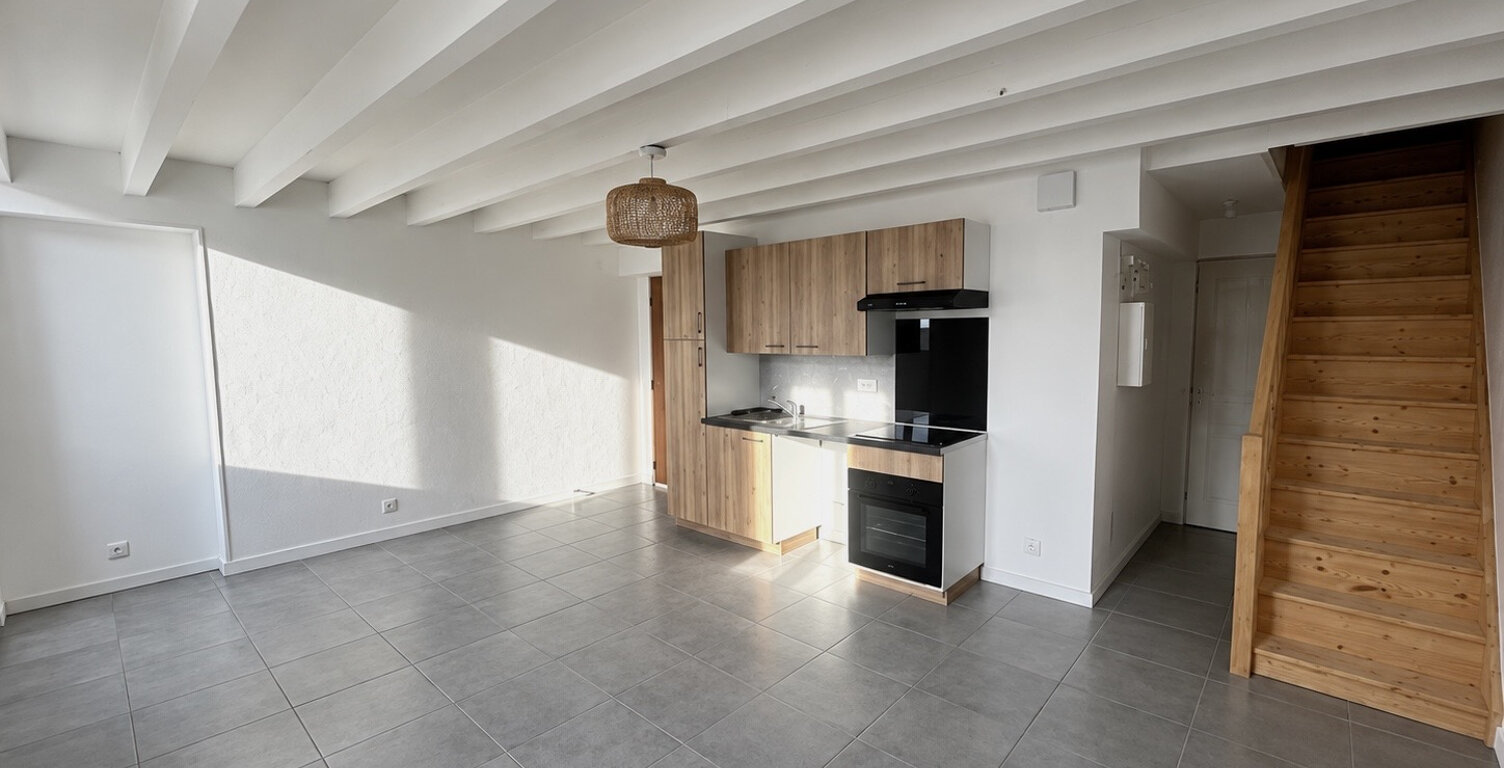 TONNAY-CHARENTE - APPARTEMENT T3 EN DUPLEX — photo 1
