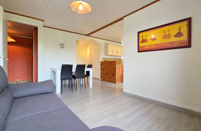 CHAMBERY - T3 DERNIER ETAGE + PARKING — photo 2