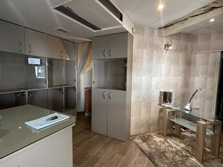 Local commercial+ atelier — photo 1