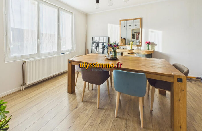 grande maison rénovée de trois chambres — photo 2