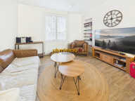 grande maison rénovée de trois chambres — photo 4
