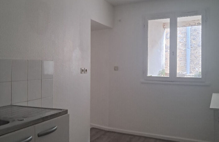 Studio Jonzac 1er étage -31m² centre ville — photo 2