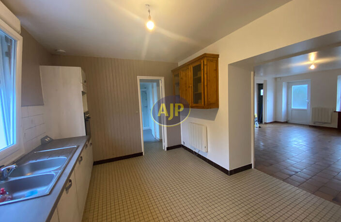 Maison  3 pièce(s)  avec jardin clos centre bourg de Malguénac Réf 6009CB — photo 4