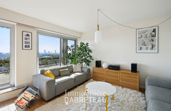 T3 MEUBLE - 107 M2 - CALUIRE-ET-CUIRE — photo 2