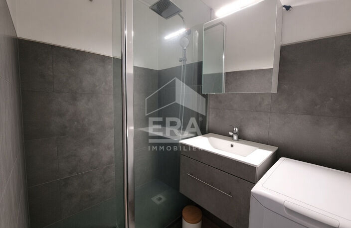 PAU : LOCATION -  Joli T2 de 42 m² avec balcon et parking — photo 4