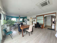 LOCATION PAU - UNIVERSITE: Appartement T5 de 166 m² avec terrasse, garage et 3 places de parking — photo 2