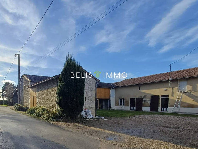 Propriété agricole de plus de 24 hectares avec ferme à rénov — photo 1