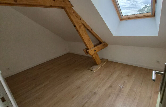 À LOUER - APPARTEMENT DUPLEX - 3 CHAMBRES -SOURDON — photo 4