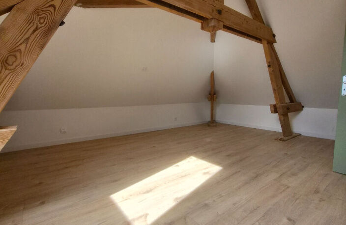 À LOUER - APPARTEMENT DUPLEX - 3 CHAMBRES -SOURDON — photo 5