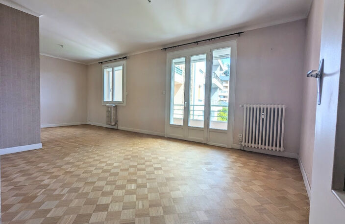 Appartement Rodez 3 pièce(s) 74.06 m² - 2 balcons - Cave — photo 2