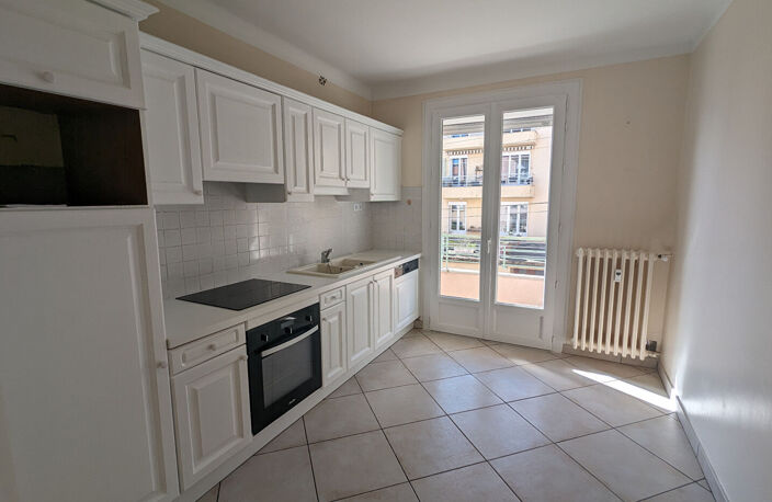 Appartement Rodez 3 pièce(s) 74.06 m² - 2 balcons - Cave — photo 3
