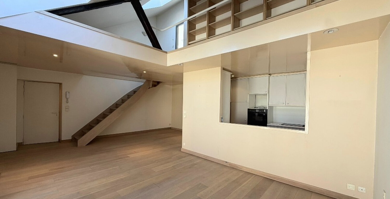 CHAMBÉRY CENTRE HISTORIQUE - AVEC ASCENSEUR - 75m² Carrez / 90m² au sol - — photo 1
