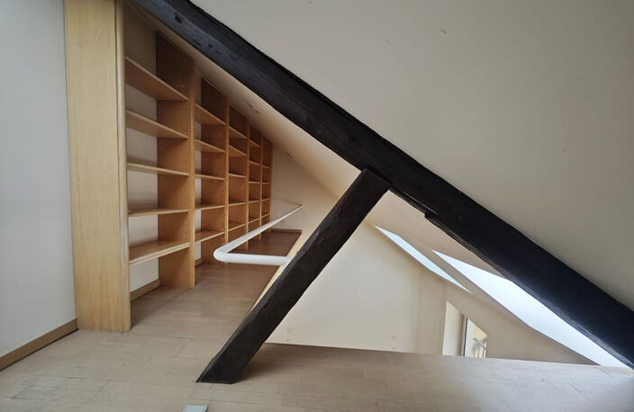 CHAMBÉRY CENTRE HISTORIQUE - AVEC ASCENSEUR - 75m² Carrez / 90m² au sol - — photo 5