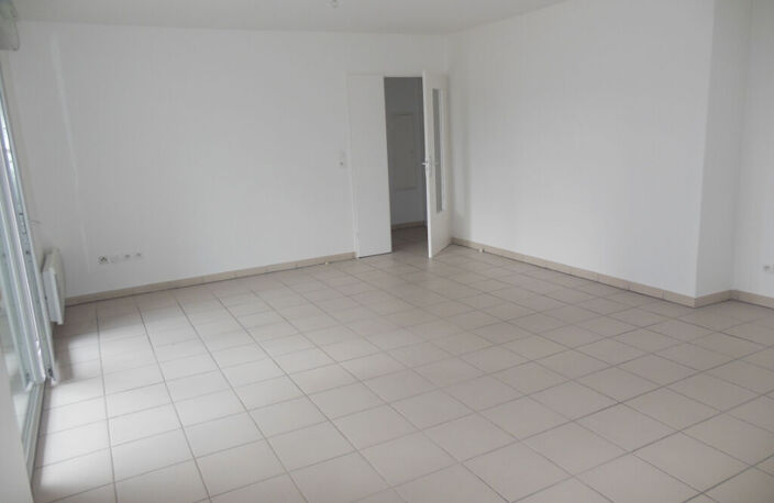 Toulouse 31200 Quartier Croix Daurade/ Bonnefoy  SANS FRAIS AGENCE  T4 Récent de 83.50m² avec  Terrasse couverte de 8.60m² 1 place de parking en sous sol — photo 4