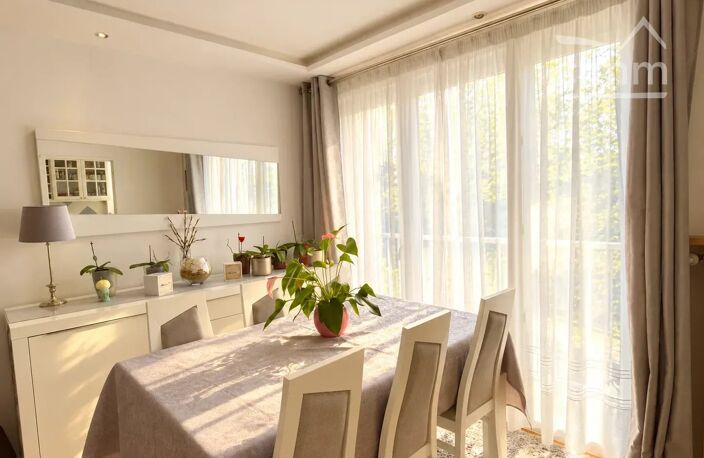 Lumière et verdure pour ce 3 pièces en très bon état — photo 2