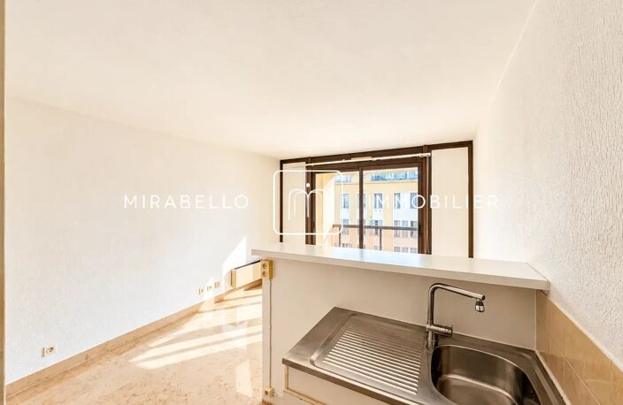 'LE CONSULAT' — photo 4