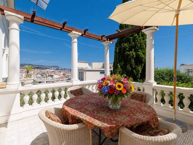 Baumettes 8 min á pied au plage Art Deco Villa T7 235 m², vue me — photo du bien