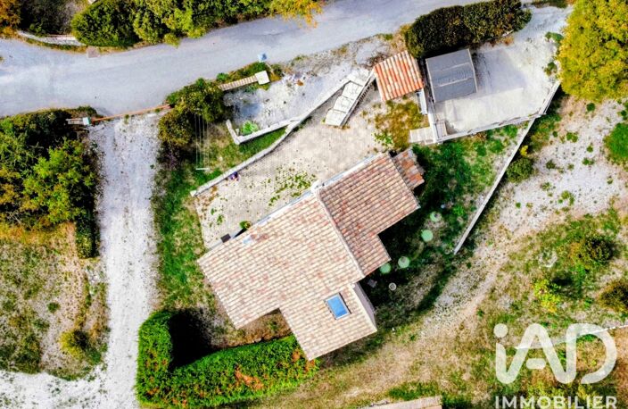 Vente Maison/villa 3 pièces — photo 2