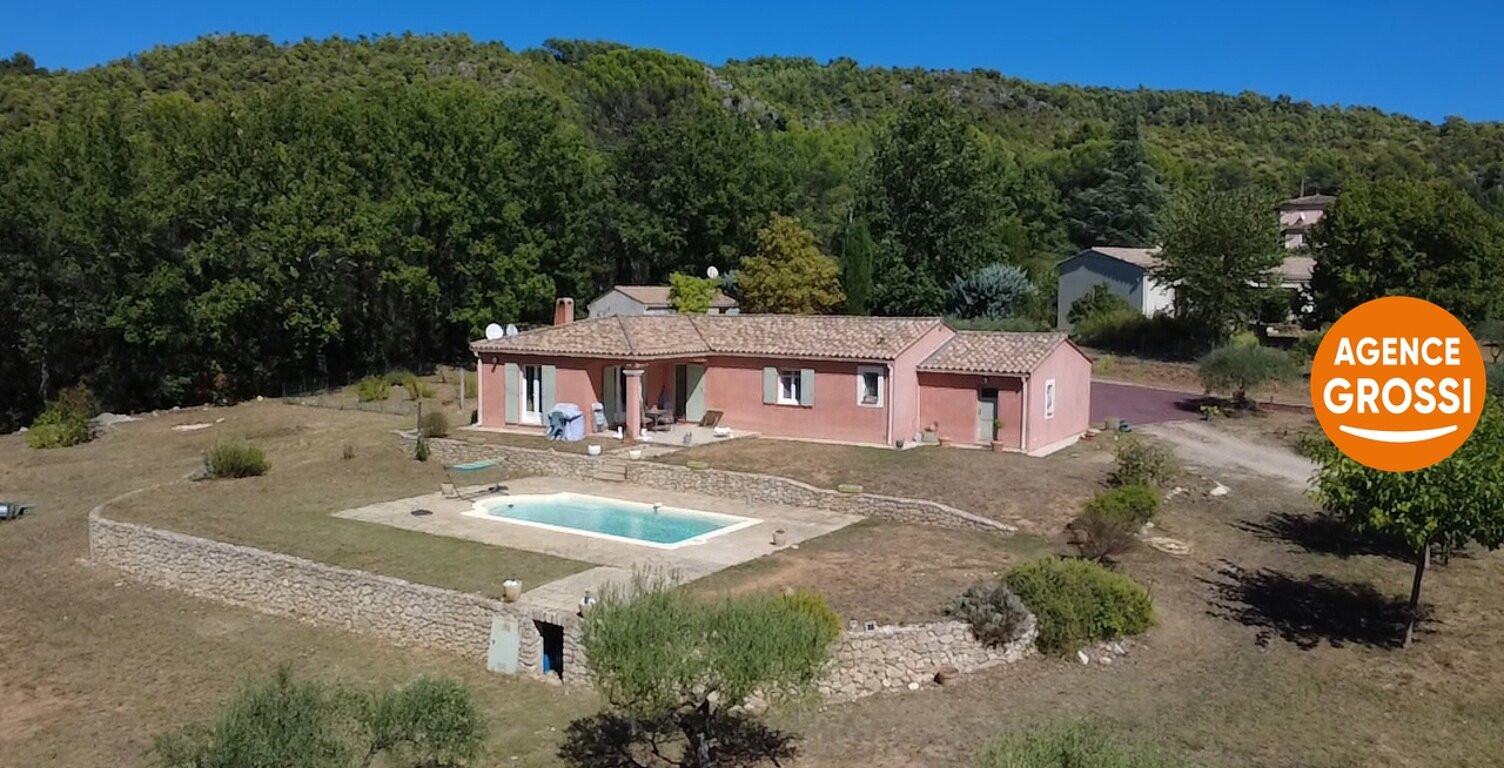 VILLECROZE, villa avec piscine, vue campagne sur terrain 7715m² — photo 1