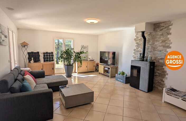 VILLECROZE, villa avec piscine, vue campagne sur terrain 7715m² — photo 4