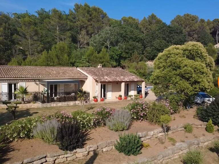 VILLECROZE - Maison de plain-pied avec piscine et vue dégagée — photo 1