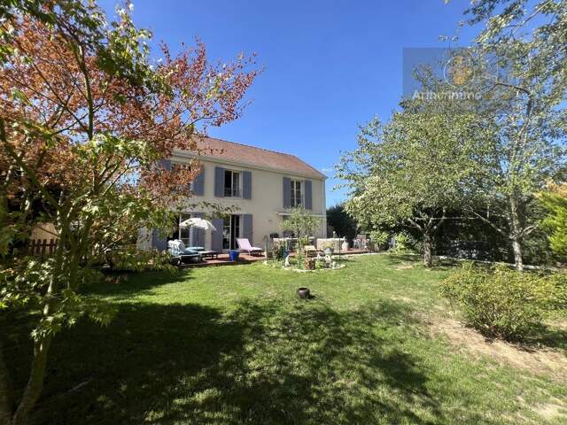 Maison Les Essarts Le Roi 7 pièce(s) 173 m2 — photo du bien