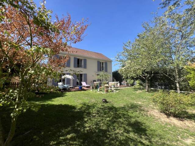 Maison Les Essarts Le Roi 7 pièce(s) 173 m2 — photo du bien