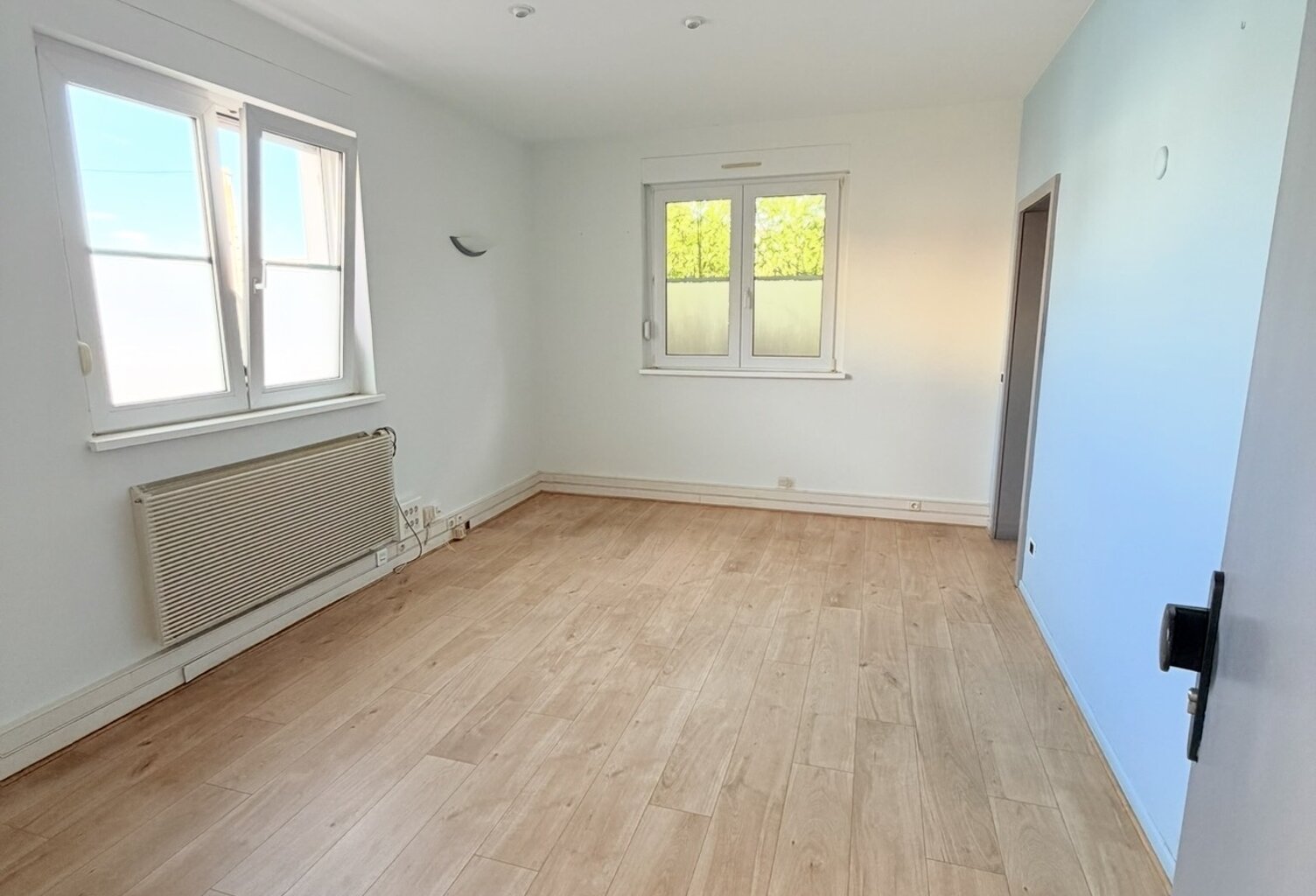 Vente Boutique/Local commercial 122 m&sup2; — photo 1
