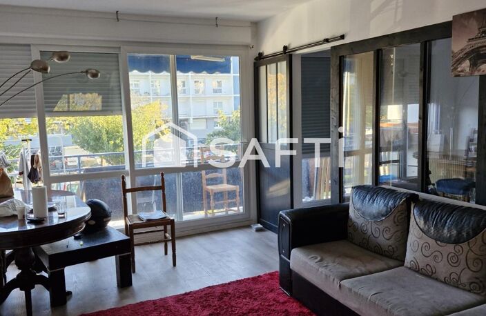 appartement avec belle surface , 3 CHAMBRES , clair et au calme . — photo 2