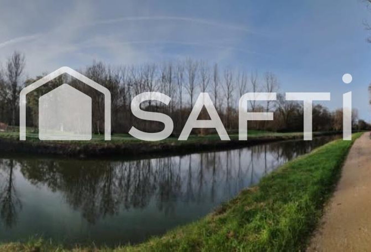 jolie terrain avec chalet — photo 1
