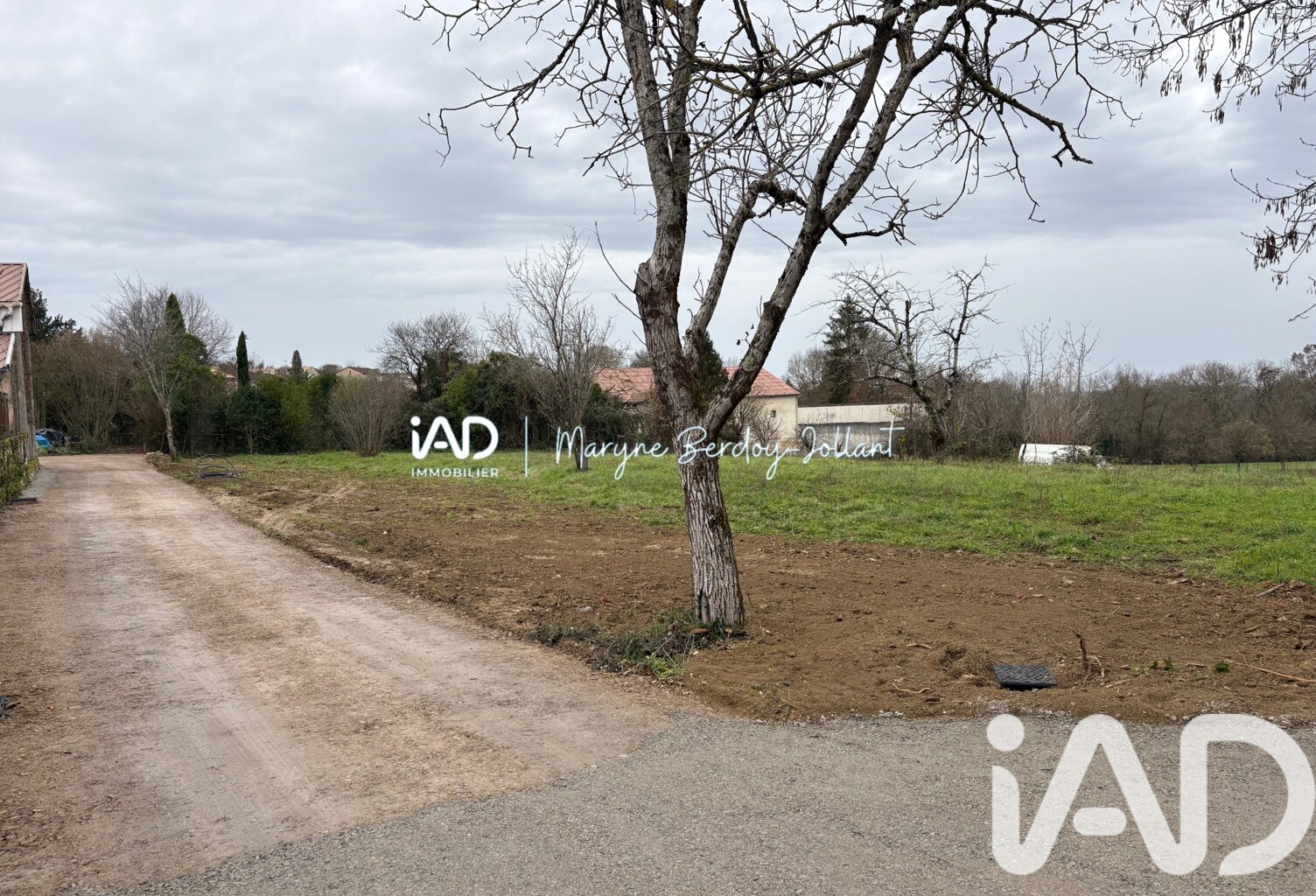 Vente Terrain 716 m&sup2; — photo 1