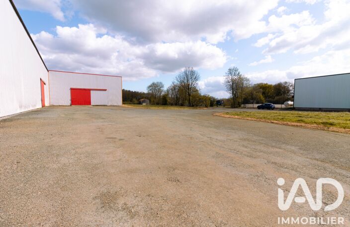 Vente Boutique/Local commercial 2 150 m&sup2; — photo 4